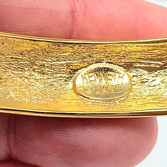 Vintage Kenneth Jay Lane Hinged Magnetic Cuff w Enamel, Pearl, Swarovski Crystal - Picture 16 of 17